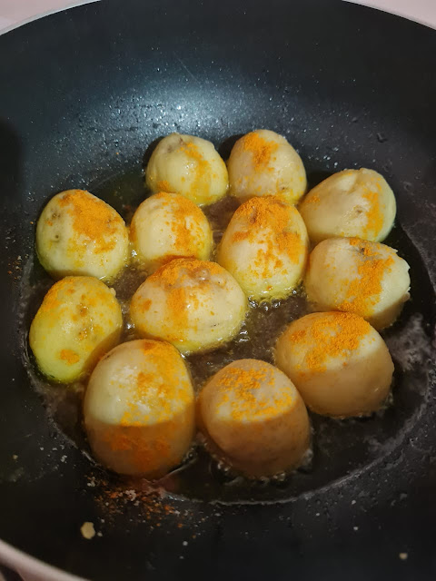 Dum Aloo / Aloo Dum Recipe