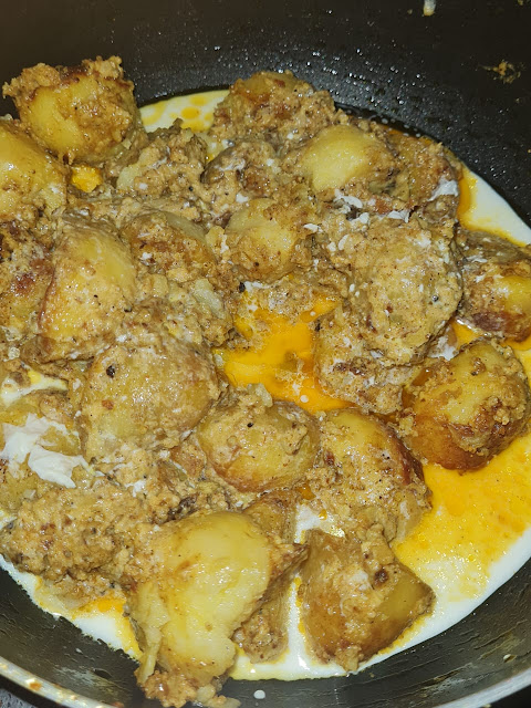 Dum Aloo / Aloo Dum Recipe